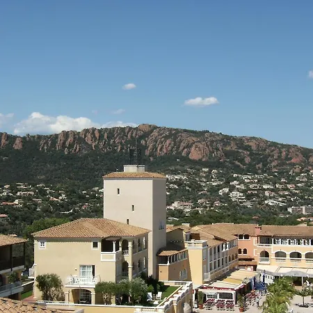 Azzurra Immo: Le Hameau Cap Esterel Saint-Raphael (Var)
