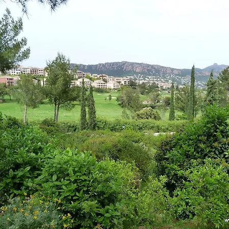 Azzurra Immo: Le Hameau Cap Esterel Saint-Raphael (Var)