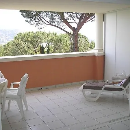 Azzurra Immo: Le Hameau Cap Esterel Saint-Raphael (Var)